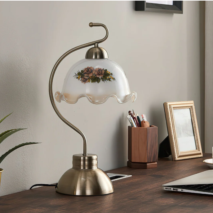 Wythe Table Lamp | Kalsten